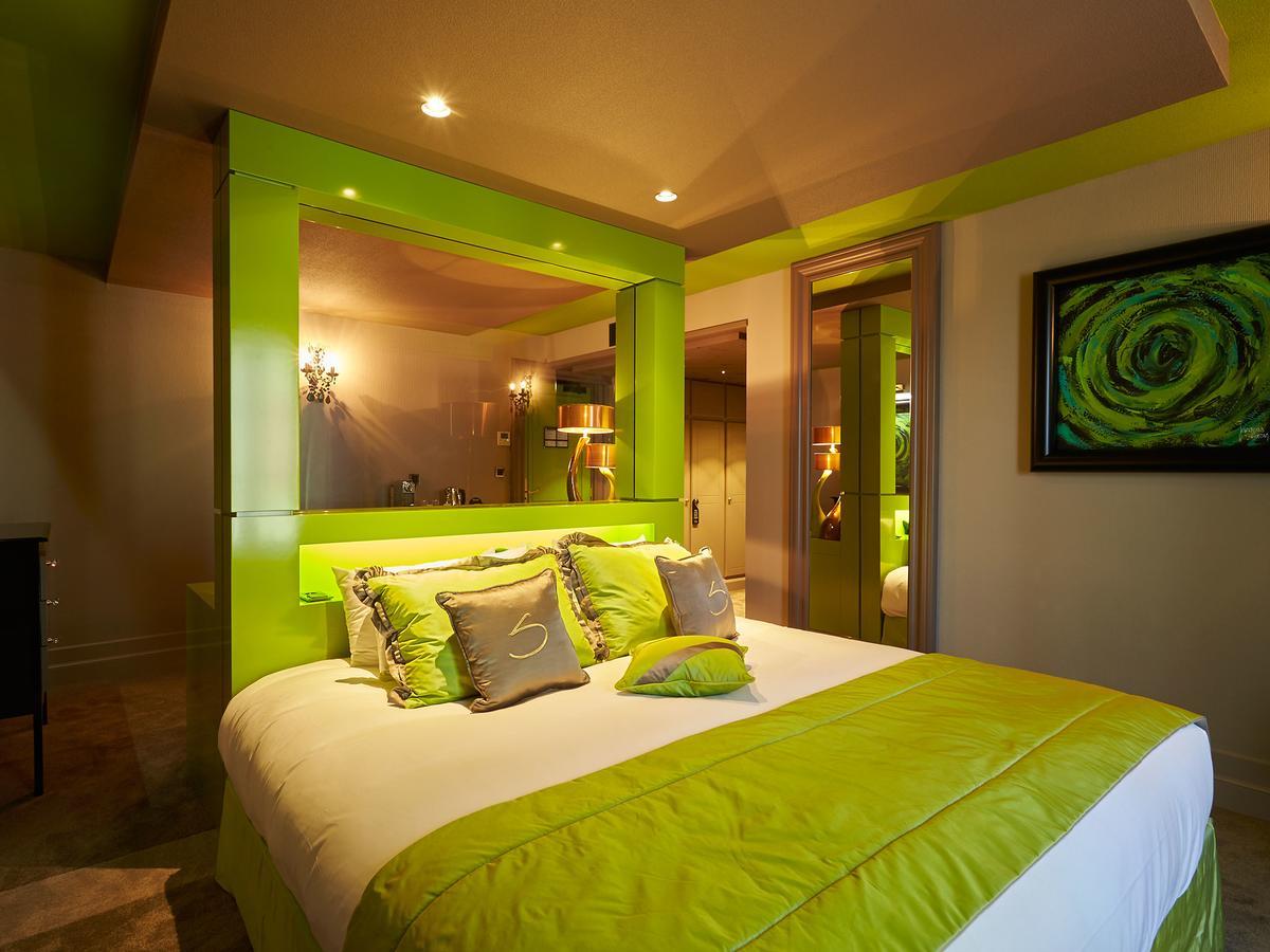 Le Stelsia Resort Saint-Sylvestre-sur-Lot Pokoj fotografie